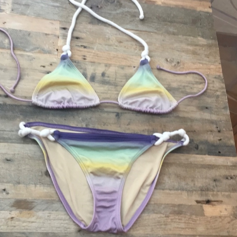 Multi colored string bikini - Picture 4 of 4